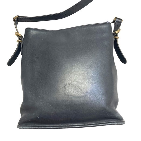 Coach vintage Equestrian Slim Bucket | 9806 | Black glovetan leather - Picture 1 of 12
